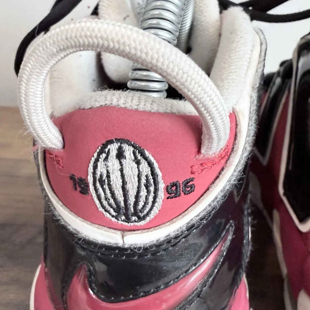 Nike Air More Uptempo GS Size 5.5Y Red Black White Basketball Shoes 415082-600